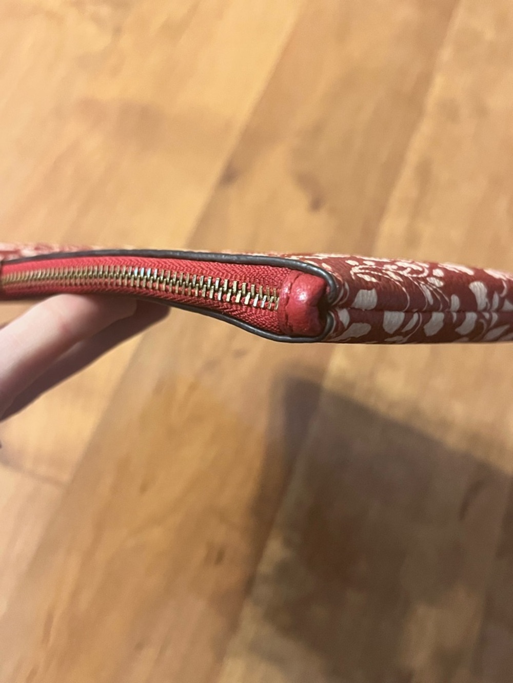 Coach Limited Edition Valentine’s Day Red and White Floral Wristlet - Picture 5 of 10